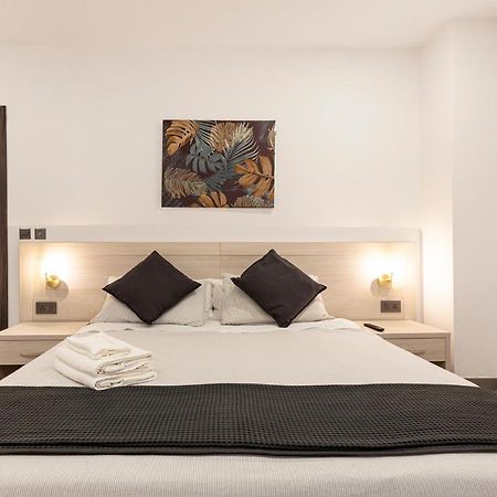 Charming,Comfortable And Centrally Located Group Accomodation Gzira Luaran gambar