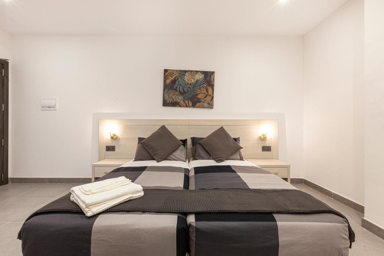 Charming,Comfortable And Centrally Located Group Accomodation Gzira Luaran gambar
