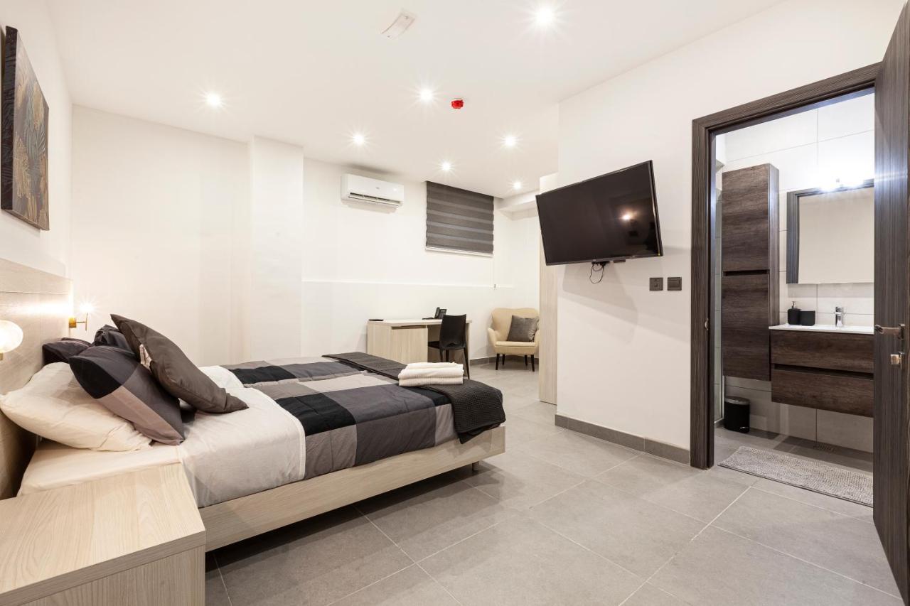 Charming,Comfortable And Centrally Located Group Accomodation Gzira Luaran gambar