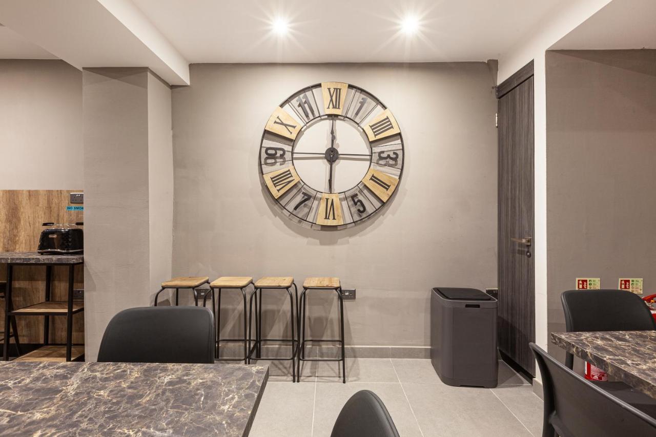 Charming,Comfortable And Centrally Located Group Accomodation Gzira Luaran gambar